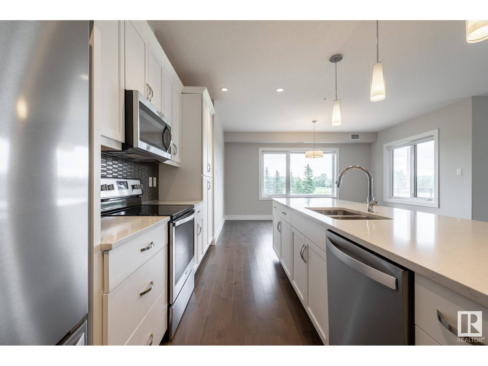 Edmonton, AB T6W2C2,#232 11074 ELLERSLIE RD SW