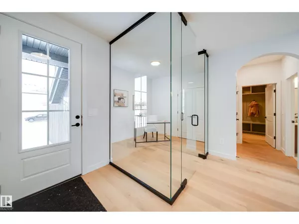 St. Albert, AB T8T2C6,96 Chelles WD