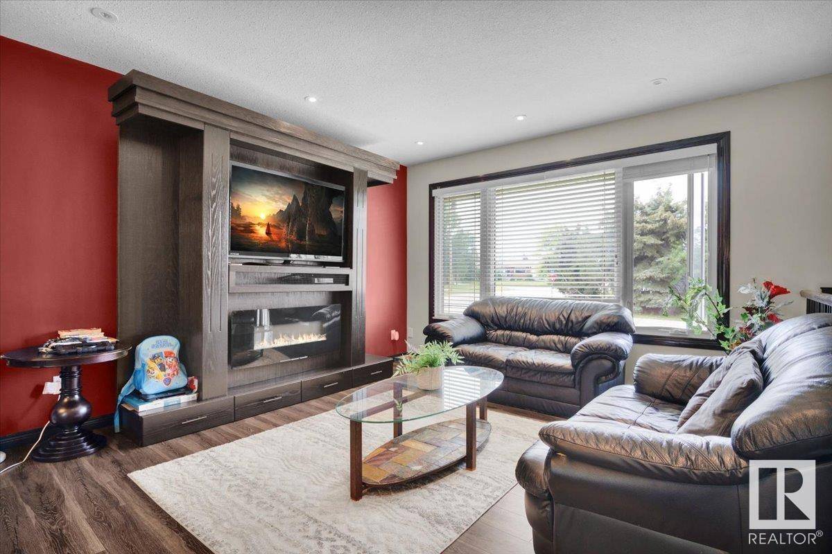 Drayton Valley, AB T7A1A3,5501 49A Street
