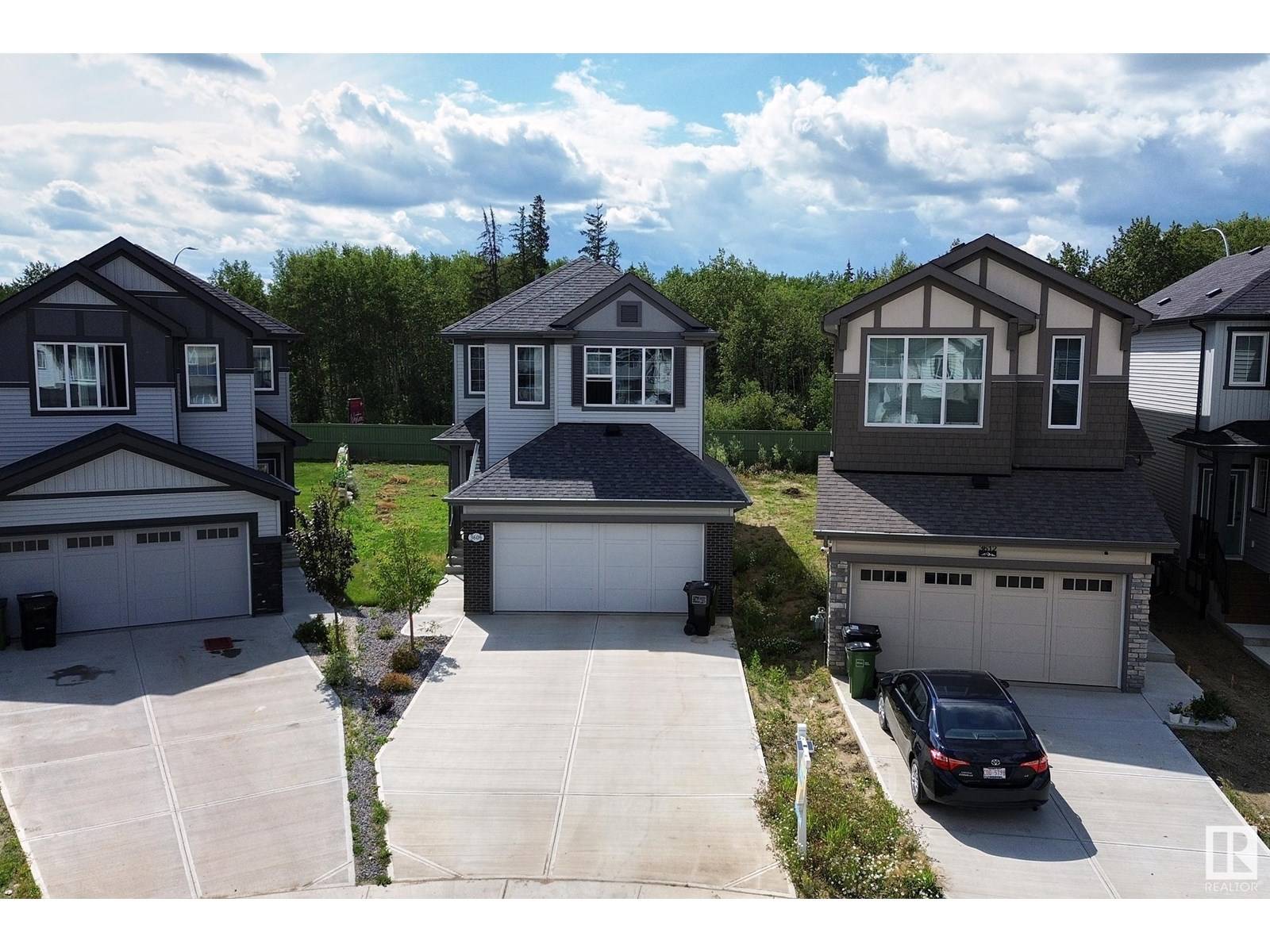 Edmonton, AB T6M1S3,3608 214 ST NW