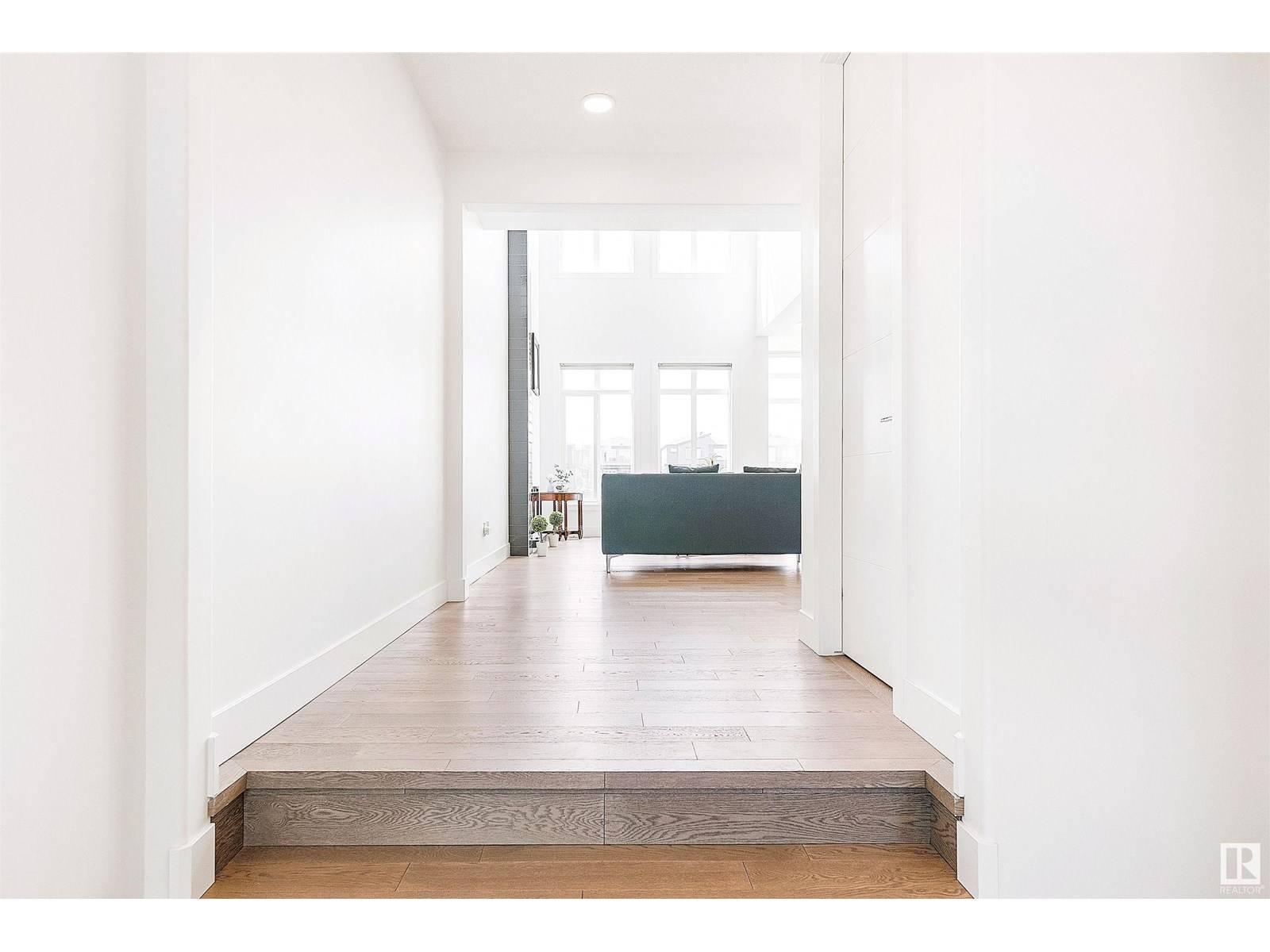 Edmonton, AB T6W4K5,6059 KING LANDING SW
