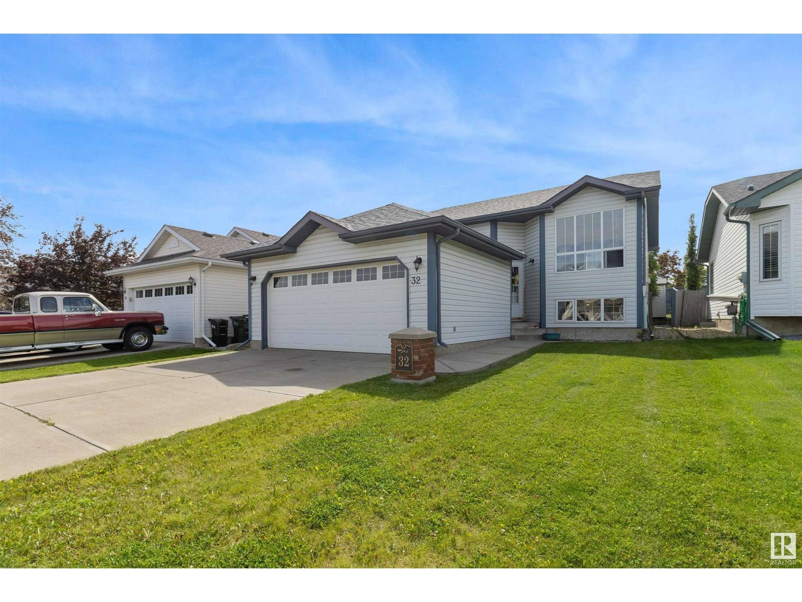 32 FOXHAVEN CO, Sherwood Park, AB T8A5X1