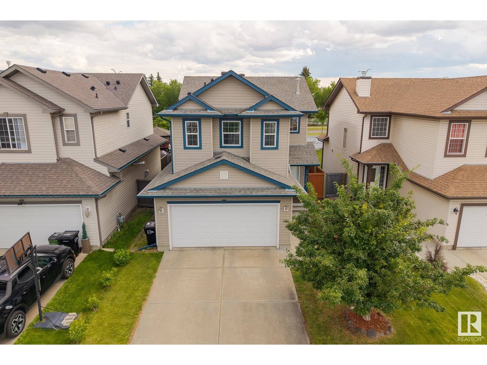 3725 137A AV NW, Edmonton, AB T5Y3G7