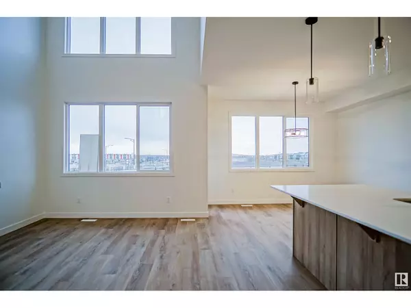 Edmonton, AB T6W1A8,4645 Kinsella LD SW
