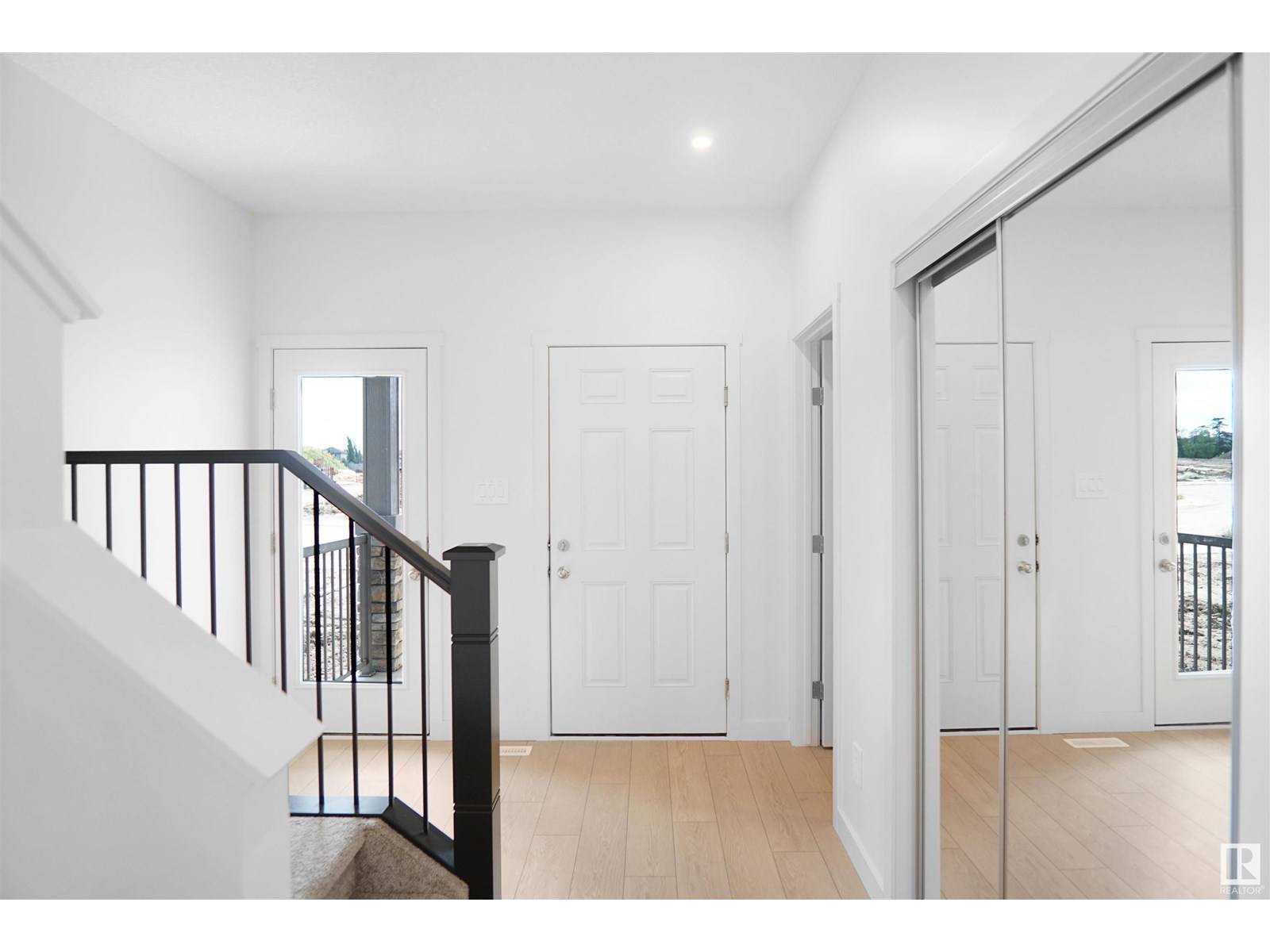 Edmonton, AB T6W5G9,4643 Kinsella LD SW