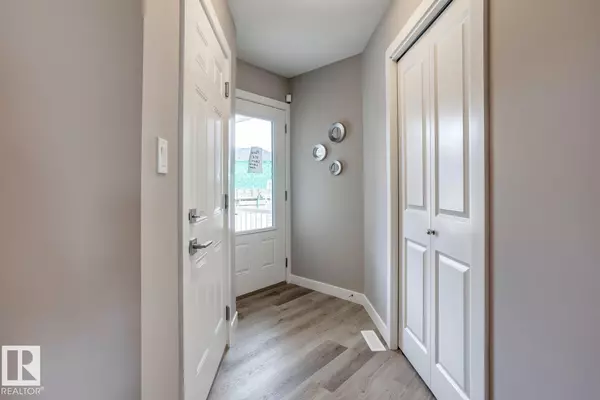 Edmonton, AB T5S0N1,#53 13139 205 ST NW