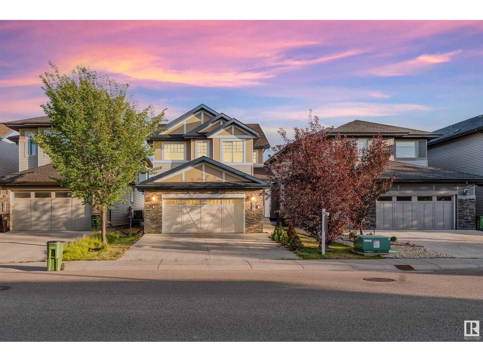 3673 ALLAN DR SW, Edmonton, AB T6W2K3