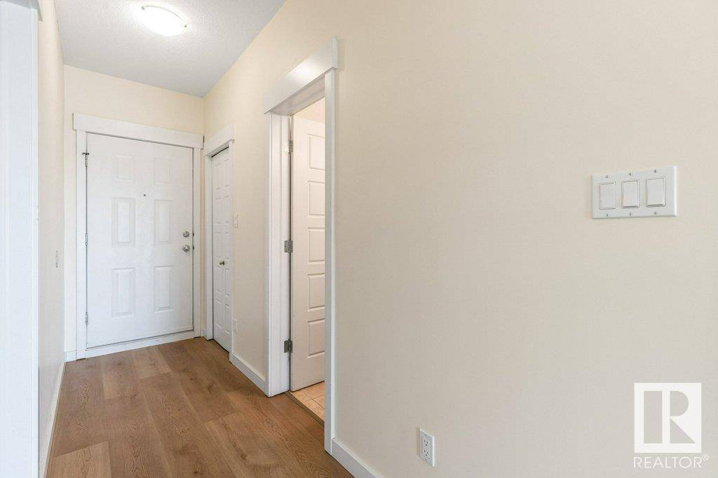 Edmonton, AB T5H0C6,#415 10518 113 ST NW