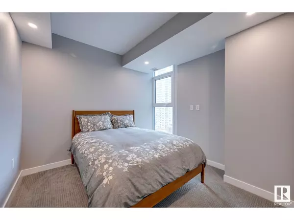 Edmonton, AB T5J0L1,#1301 10180 103 ST NW