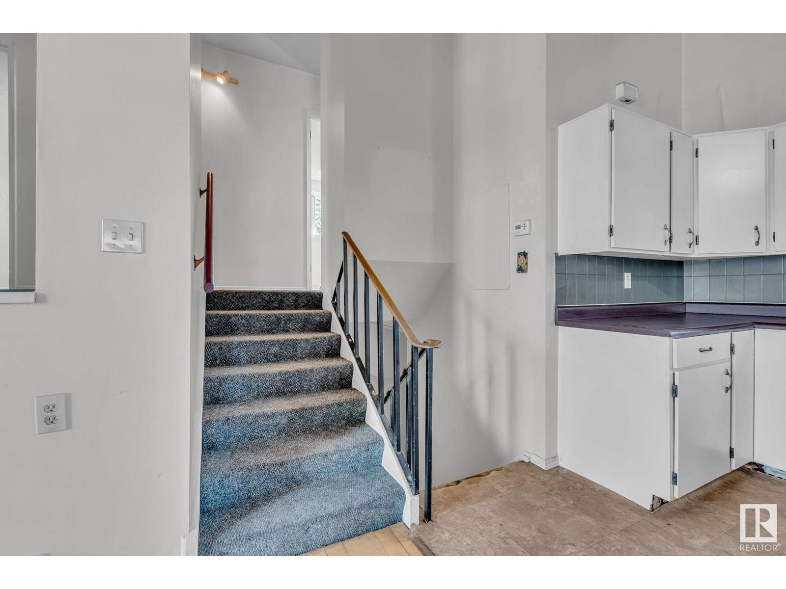 Edmonton, AB T6B0R7,7219 91 Ave NW