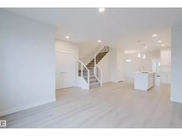 Spruce Grove, AB T7X2W7,86 PENN PL