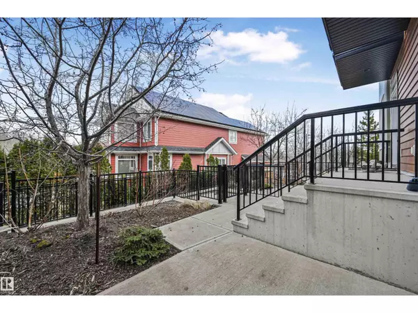 Edmonton, AB T6R0G9,7506 MAY CM NW