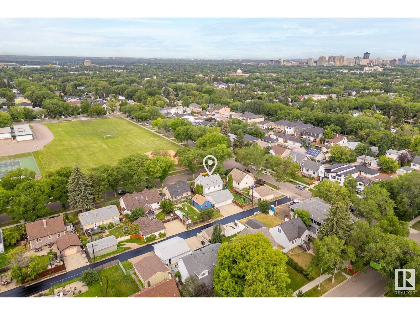 Edmonton, AB T6H2P9,6359 105A ST NW