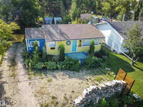 Rural Lac Ste. Anne County, AB T0E1A0,303 3 ST