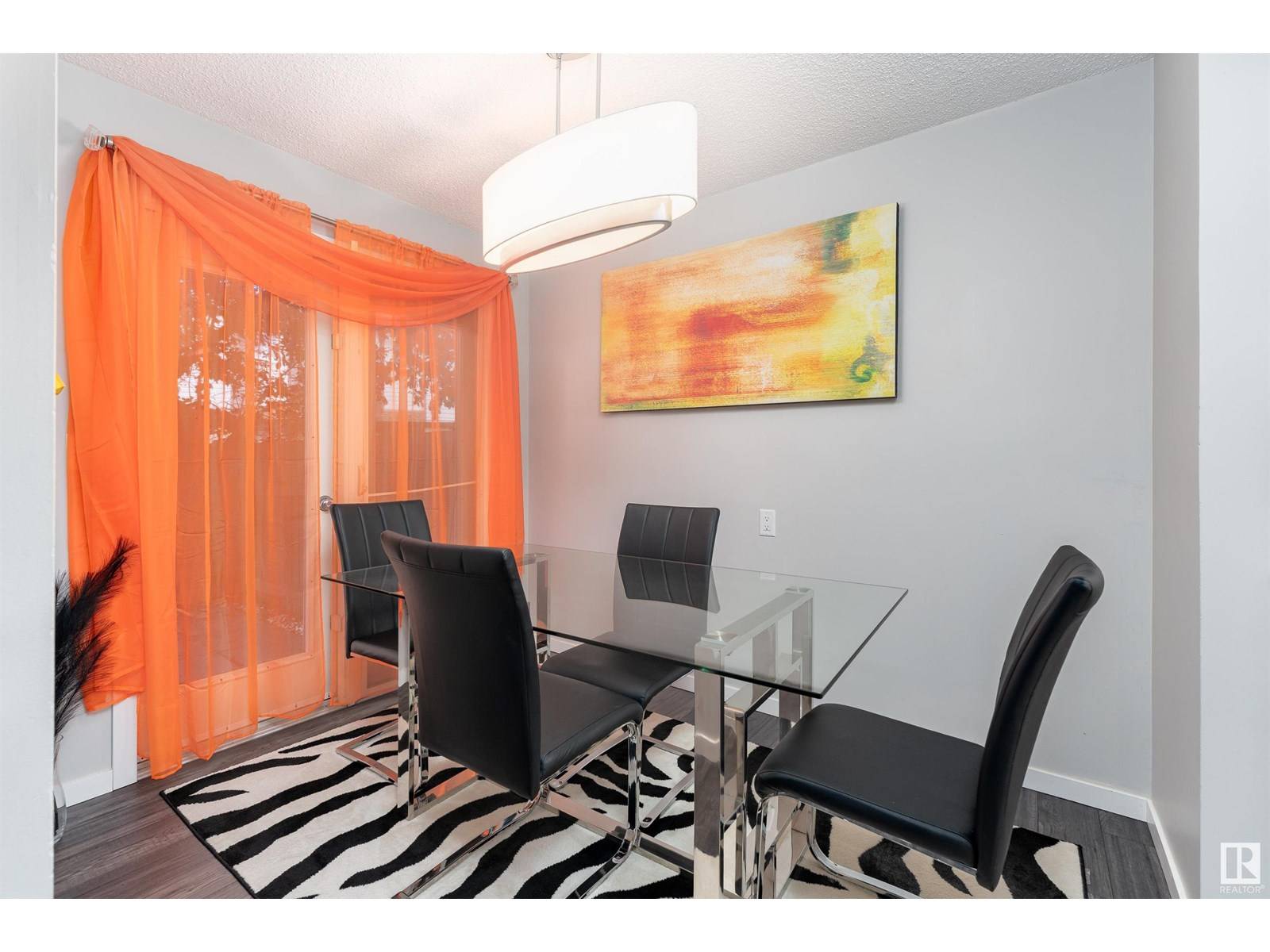 Edmonton, AB T5Y1K1,13841 24 ST NW