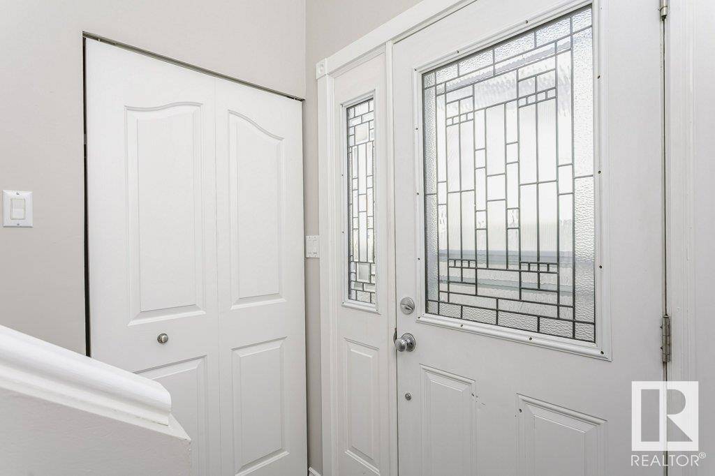 Edmonton, AB T6K2N8,3912 67 ST NW