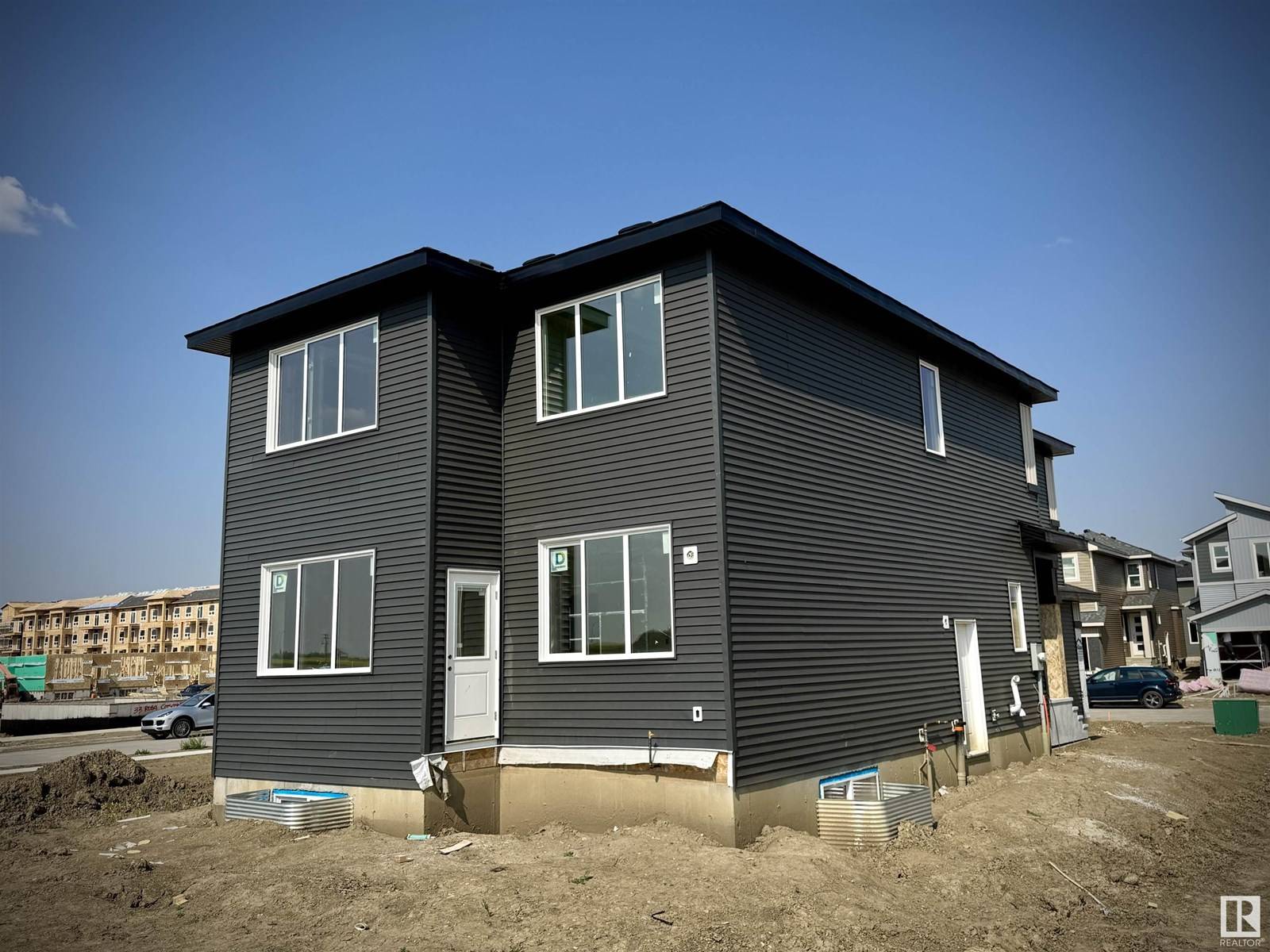 St. Albert, AB T8N7Y4,24 Rosa CR
