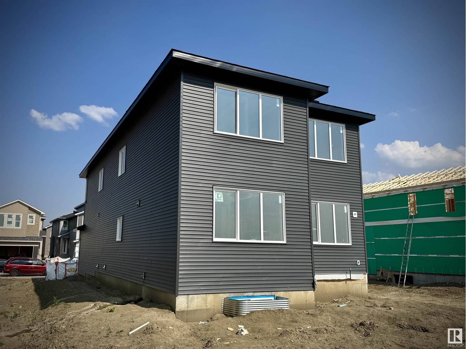 St. Albert, AB T8N7Y4,24 Rosa CR