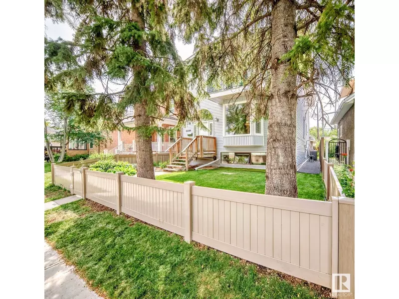 11240 95A ST NW, Edmonton, AB T5G1N8