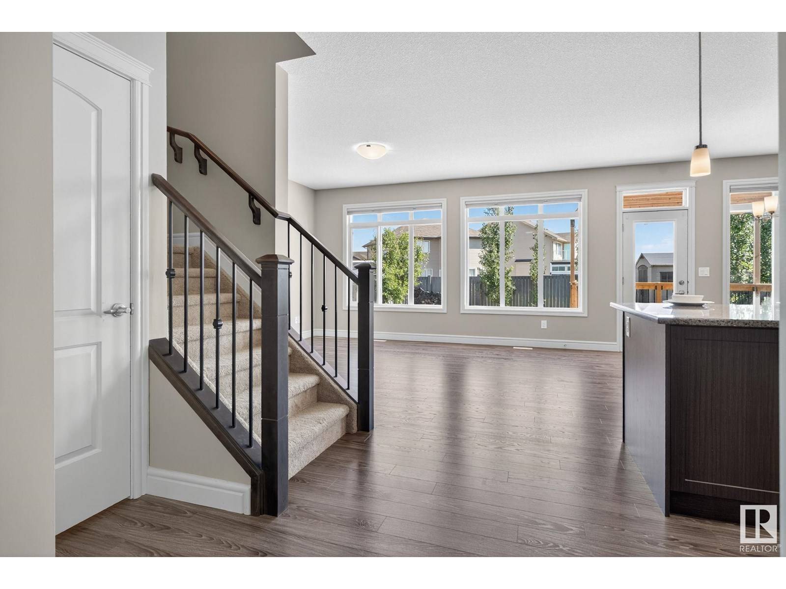 Edmonton, AB T5L0Y1,621 CY BECKER DR NW