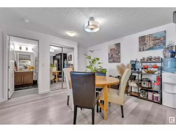 Edmonton, AB T5Z0K8,#228 6076 SCHONSEE WY NW