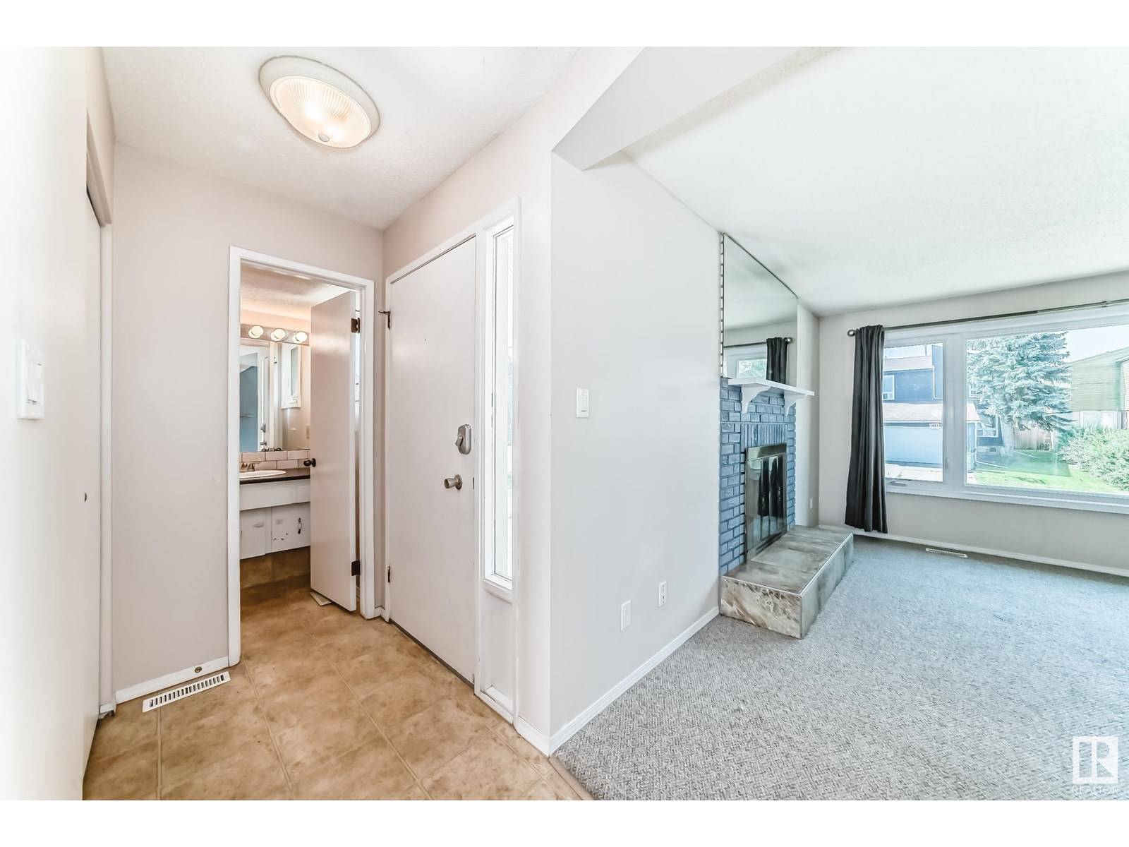 Edmonton, AB T5T3R7,17920 78 AV NW