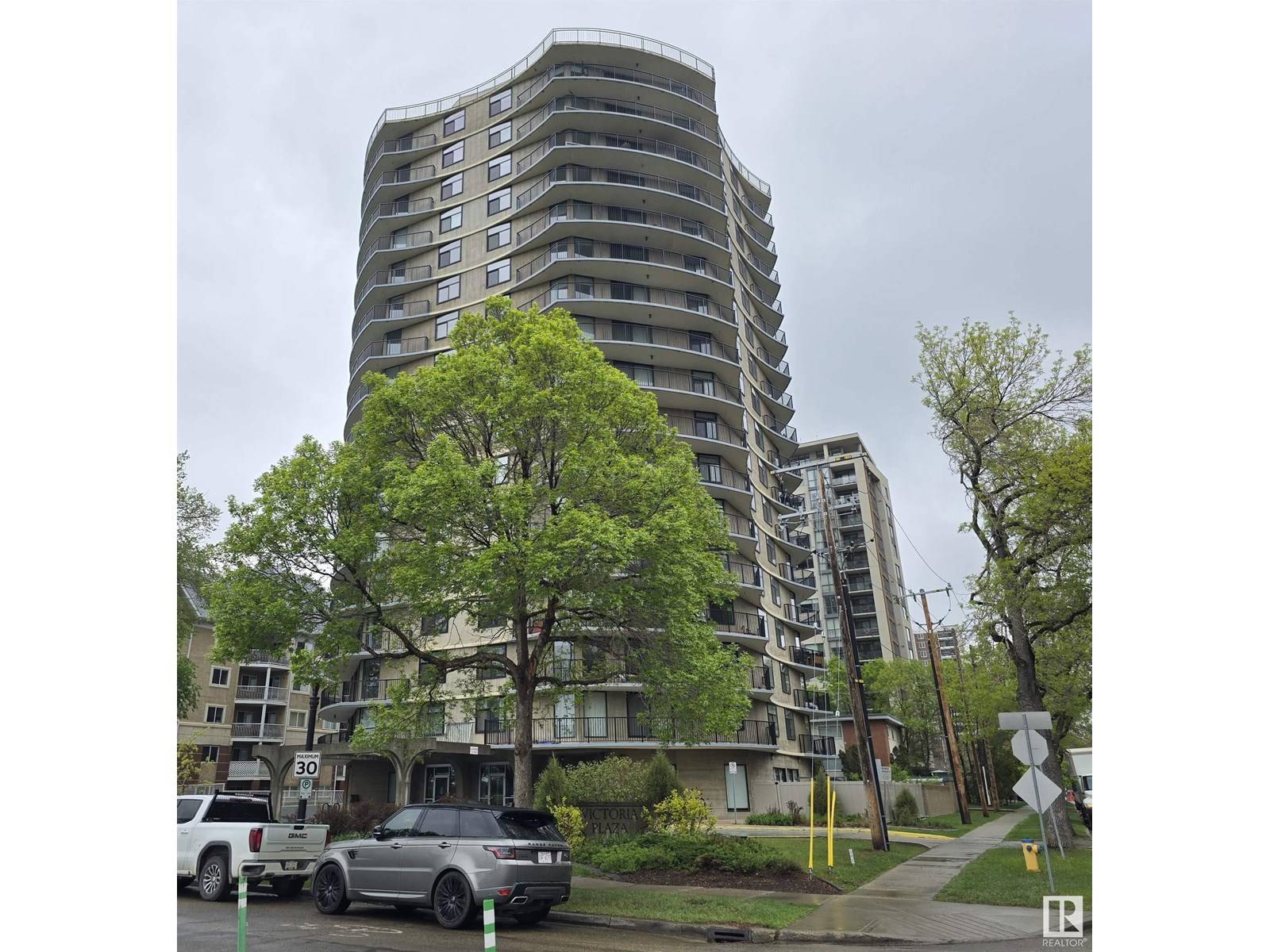 #701 11710 100 AV NW, Edmonton, AB T5K2G3