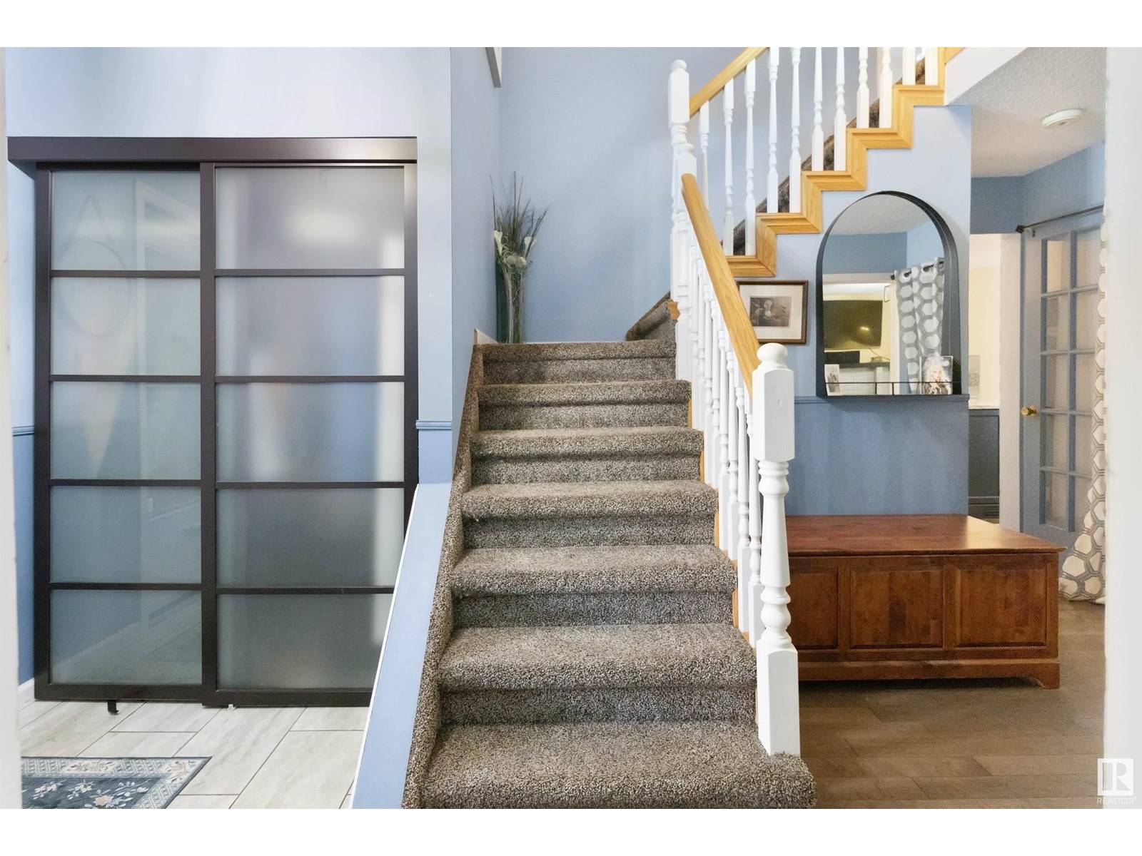 Edmonton, AB T6L2J4,5317 38A AV NW NW