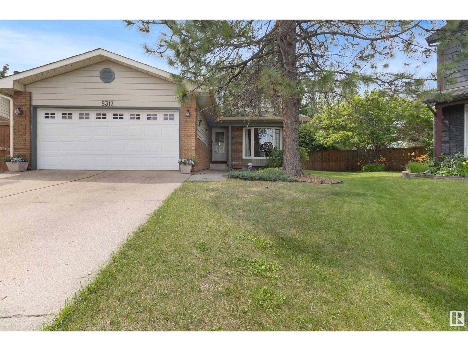 Edmonton, AB T6L2J4,5317 38A AV NW NW