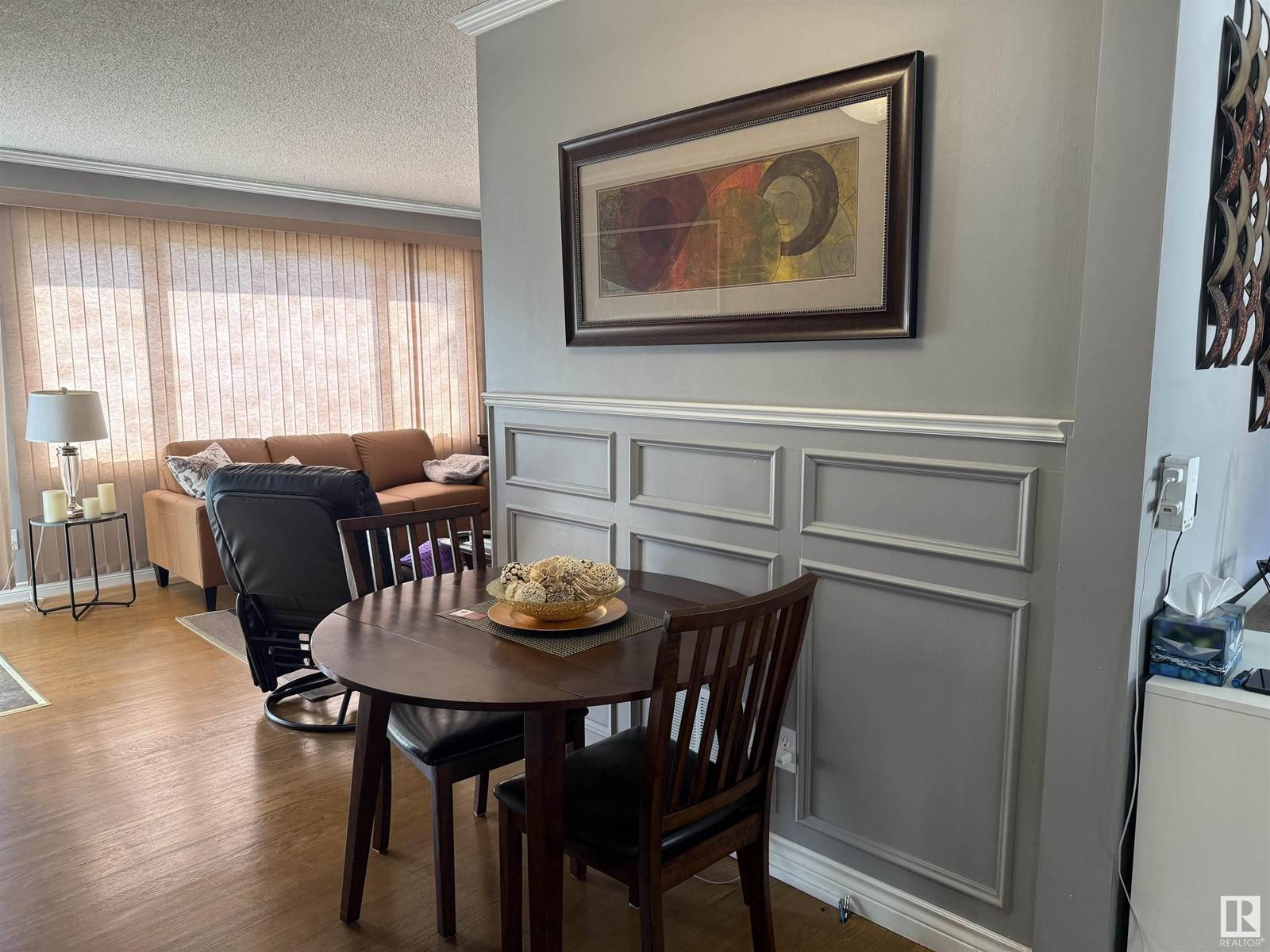 Edmonton, AB T5L1Y5,13132 135 ST NW