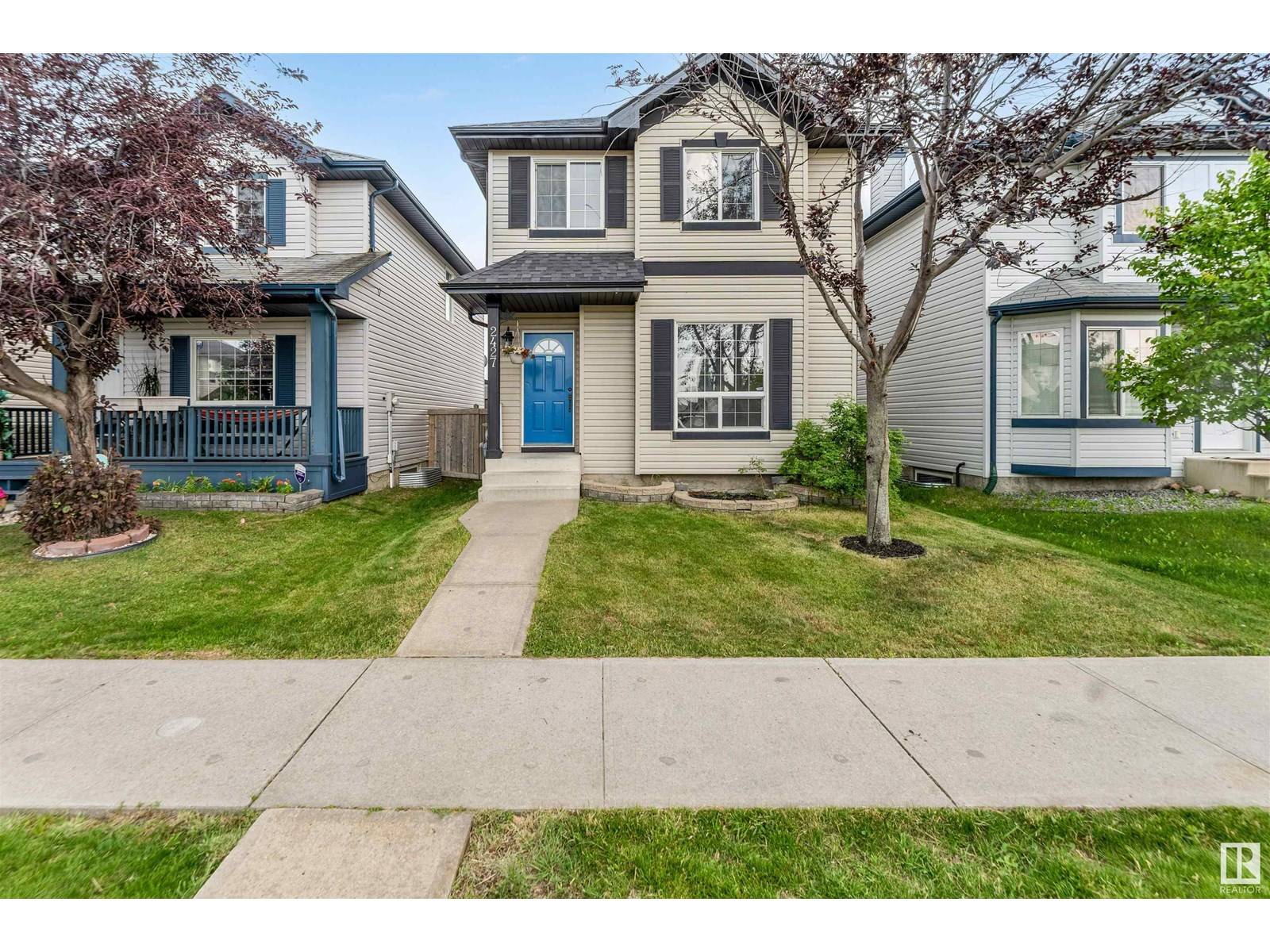 2427 28B AV NW, Edmonton, AB T6T2A3