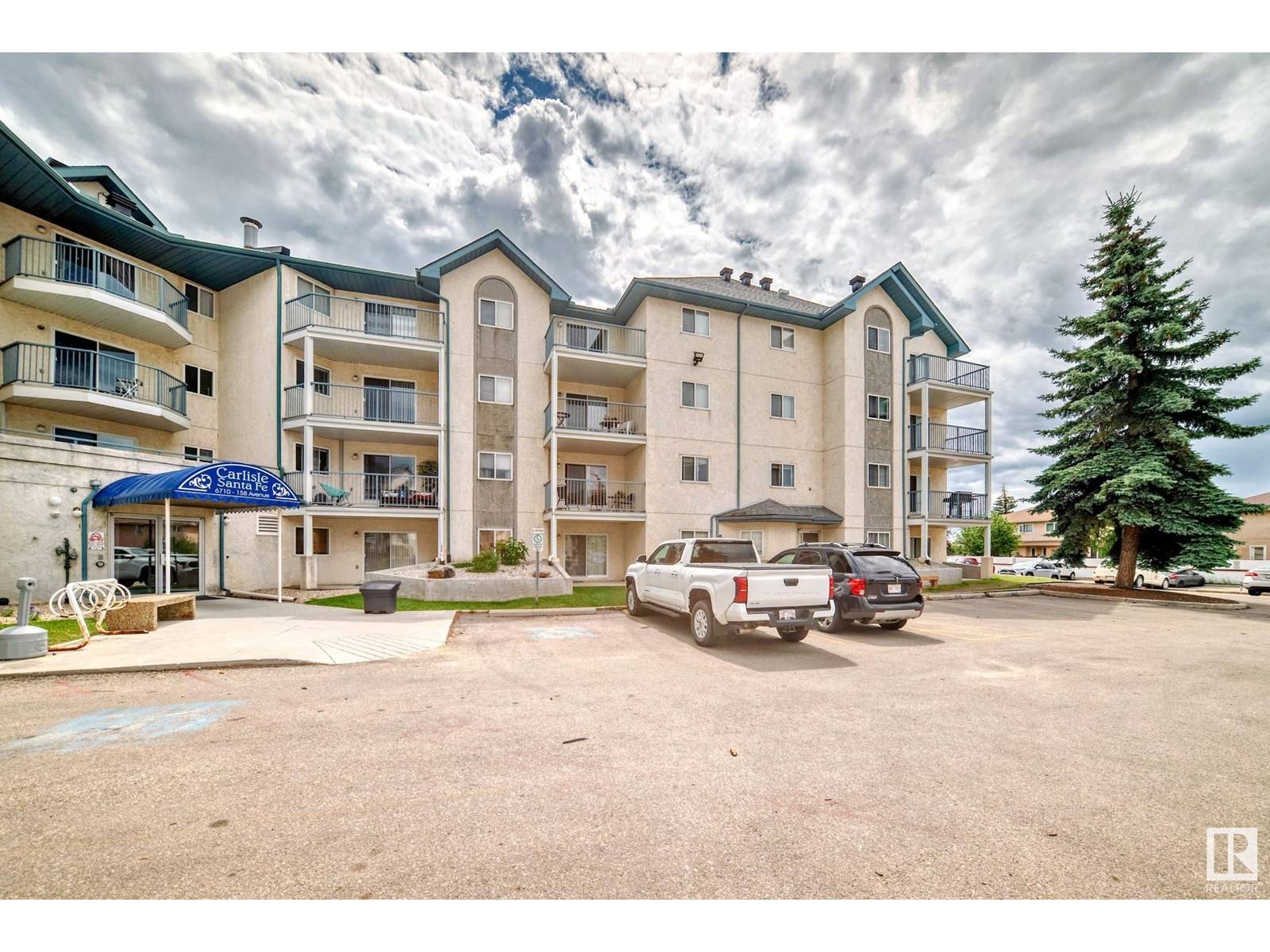 Edmonton, AB T5Z3A7,#404 6710 158 AV NW