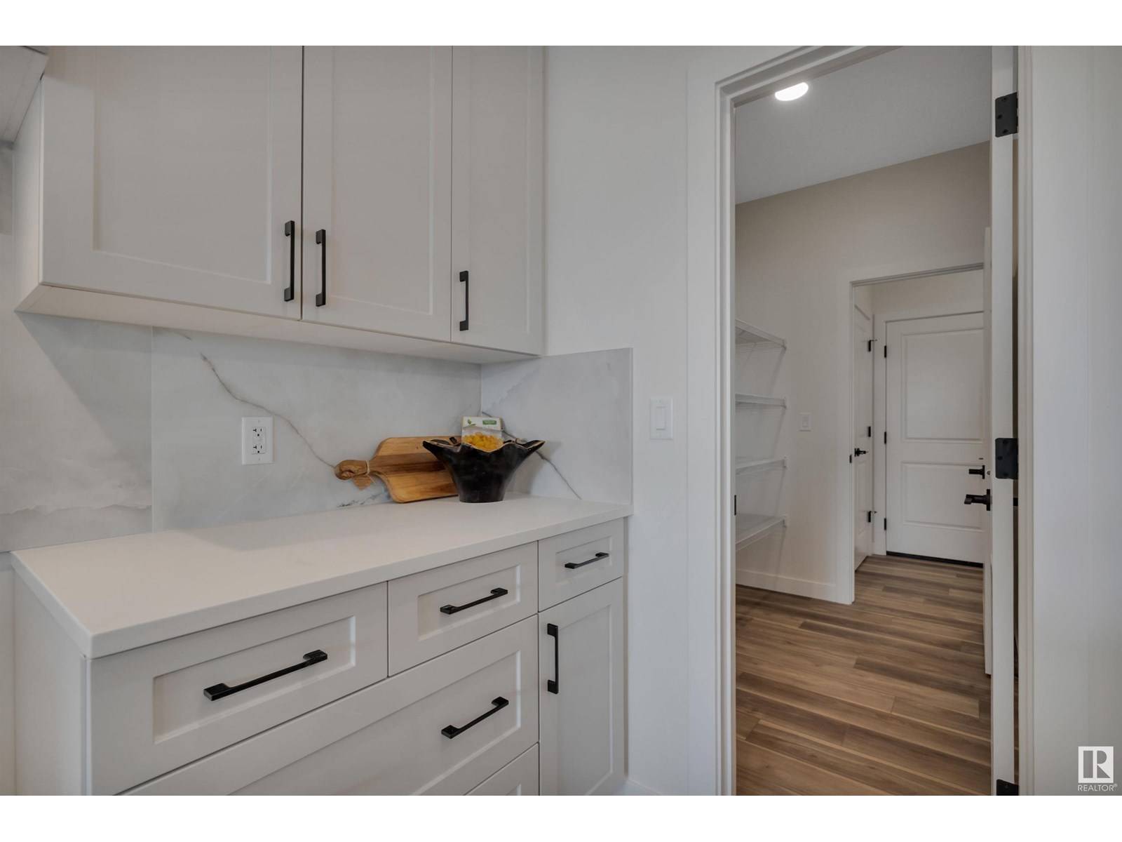 Edmonton, AB T5T7X2,8905 223 A ST NW