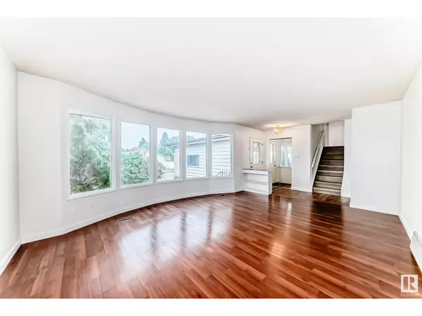 Edmonton, AB T5T1V5,18435 93 AV NW