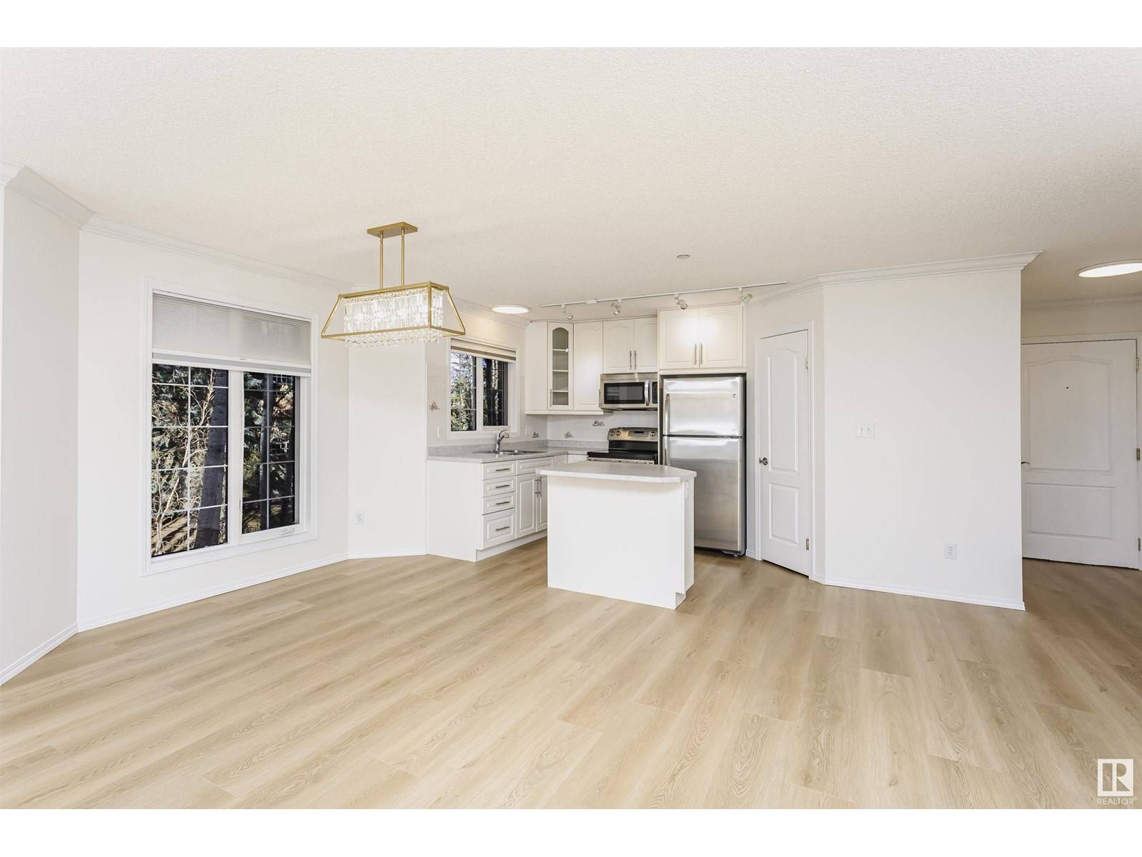 St. Albert, AB T8N6M5,#202 20 ST JOSEPH ST