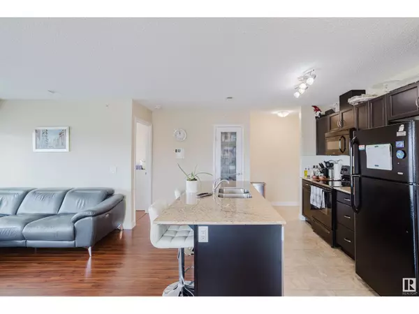 Edmonton, AB T5X0J4,#415 12650 142 AV NW