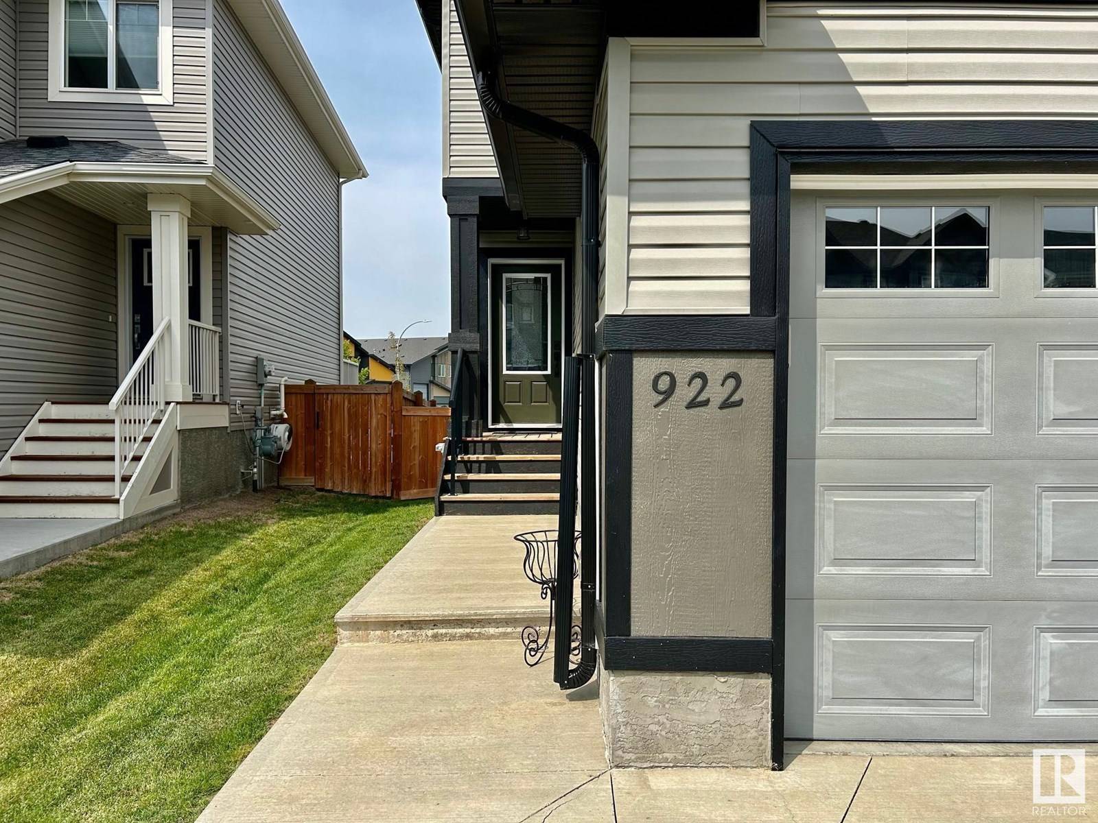 Leduc, AB T9E1E9,922 MORRIS WY
