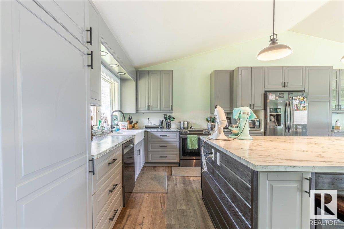 Rural Camrose County, AB T0B2M1,49464 Rge Rd 200