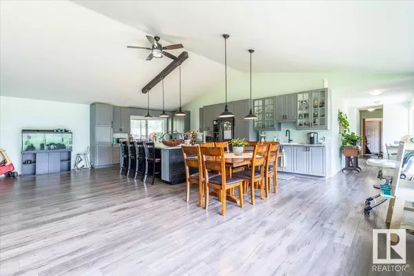 Rural Camrose County, AB T0B2M1,49464 Rge Rd 200