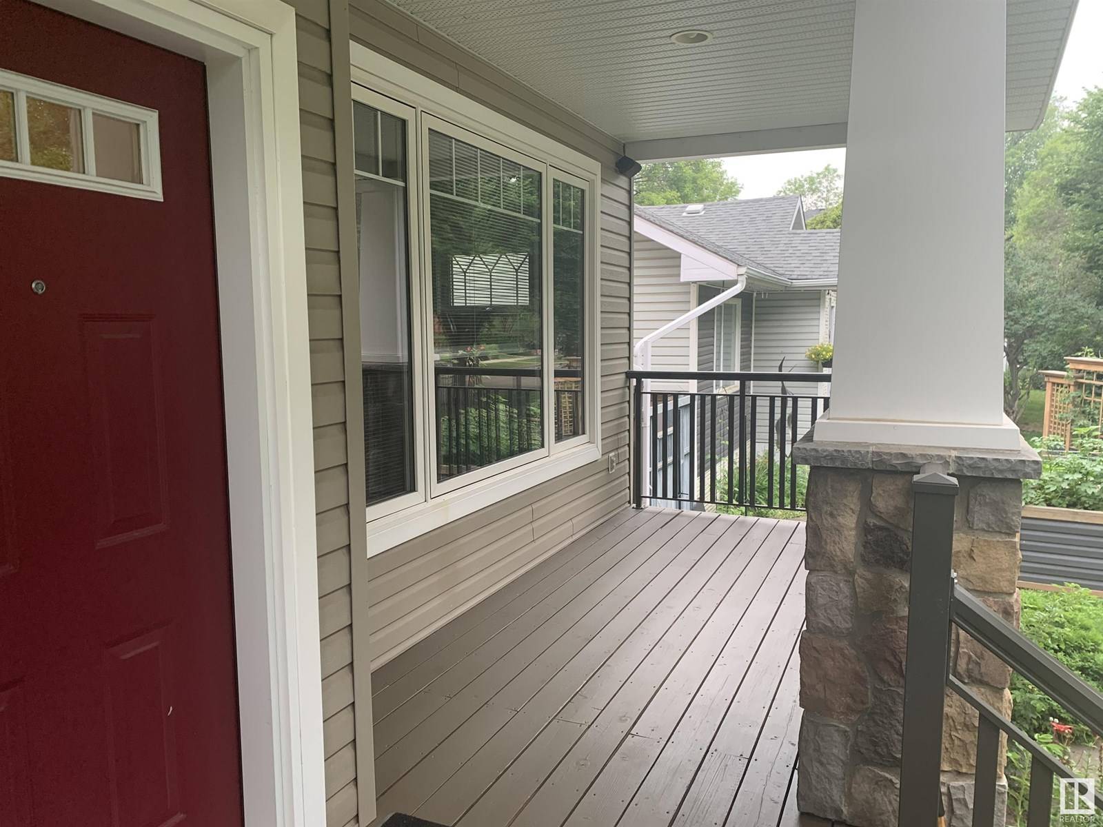 Edmonton, AB T6C3T7,9319 93 ST NW