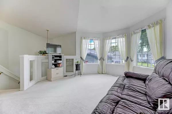Edmonton, AB T5A4Z6,5212 138A AV NW