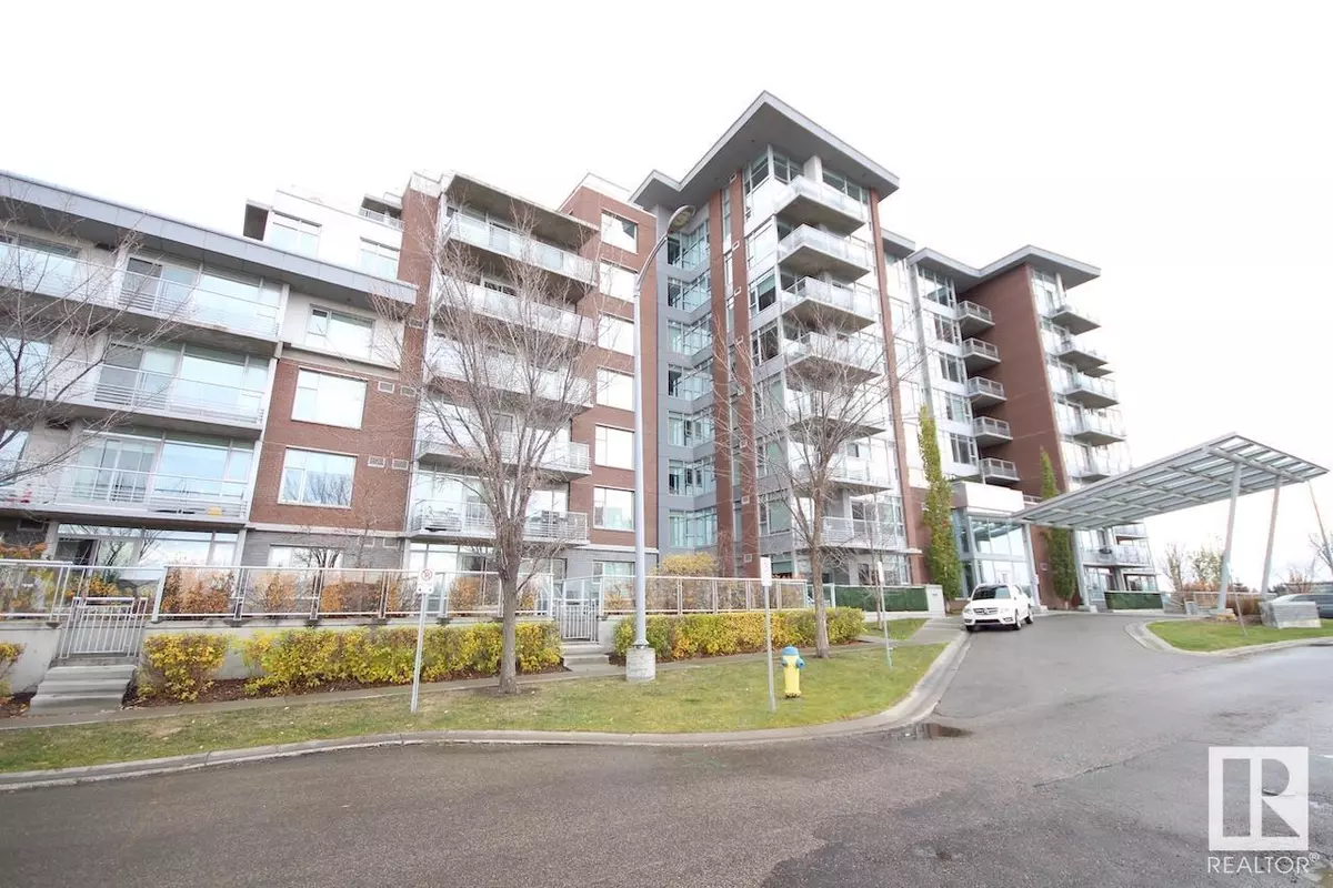 Edmonton, AB T6J3T1,#105 2612 109 ST NW