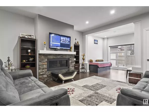 Edmonton, AB T6T0Z1,2228 22 ST NW