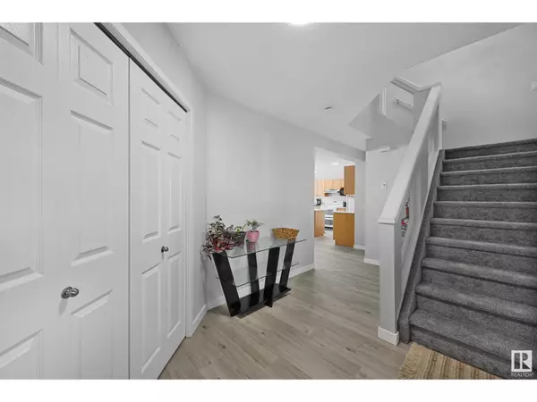 Edmonton, AB T6M2T8,4960 191 ST NW