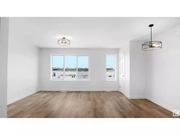 Edmonton, AB T5Y4G1,627 176 AV NE