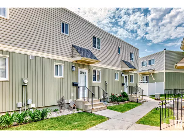 Edmonton, AB T2T1L2,8217 182 ST NW