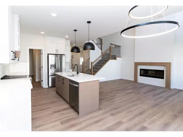 3036 DIXON LD SW, Edmonton, AB T6W5L2