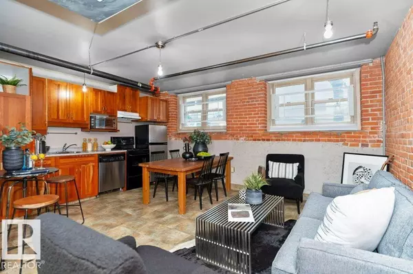 Edmonton, AB T5J1B1,#002 10249 104 ST NW