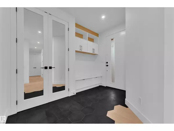 St. Albert, AB T8N5X4,114 Eldridge PT