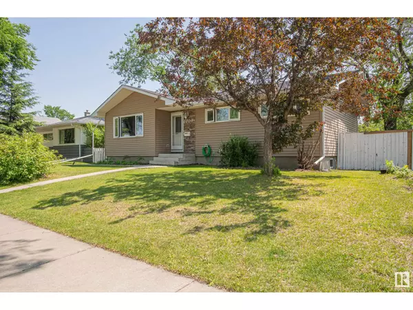 Edmonton, AB T5R2H6,8803 160 ST NW